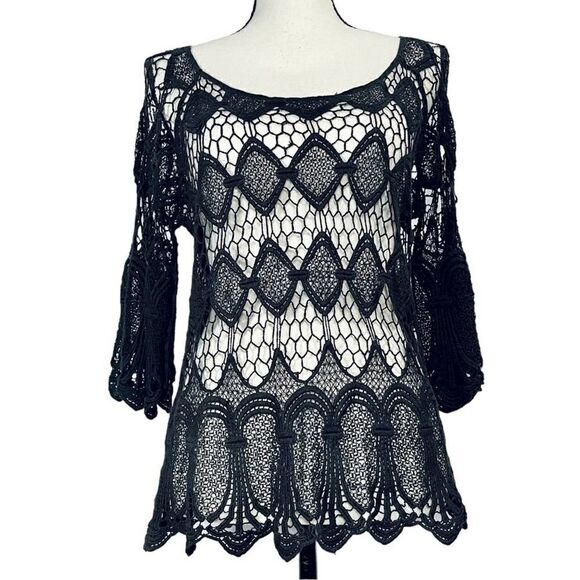 ILLA ILLA Crochet Bell Sleeve Cover-up Top Blouse - Picture 8 of 8